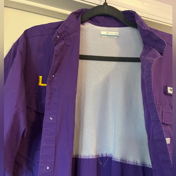 Mens LSU medium vented button up - Picture 5 of 9